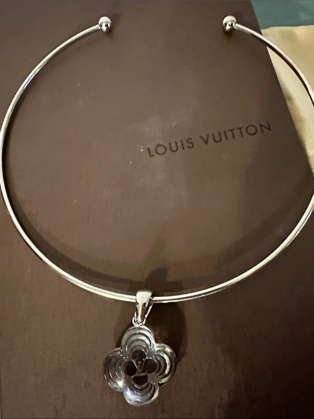 Louis Vuitton Clear Crystal Monogram Flower Pendant Necklace - Clear/Silver